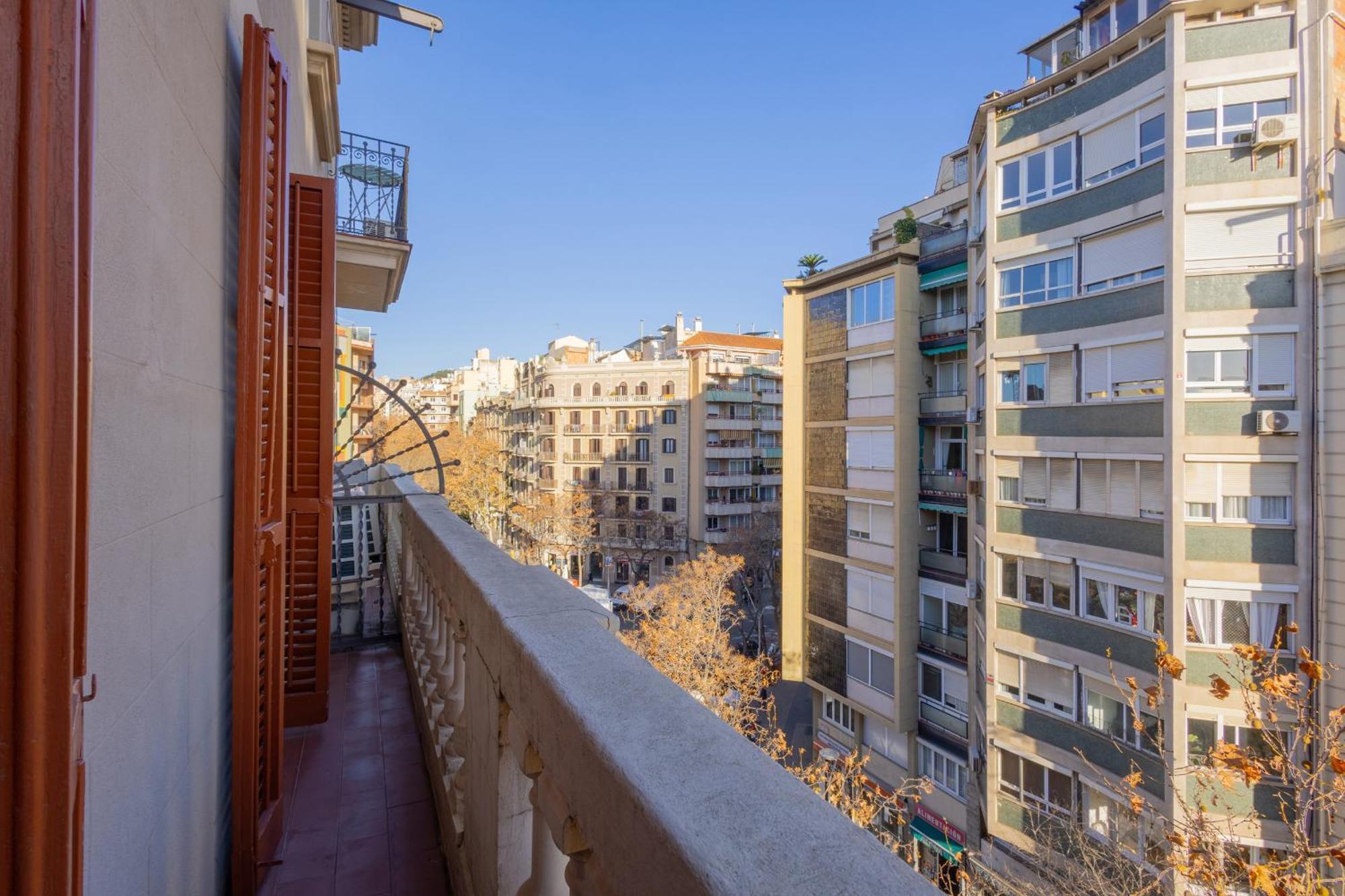 Housalia Sagrada Familia Views Barcelona Exterior foto